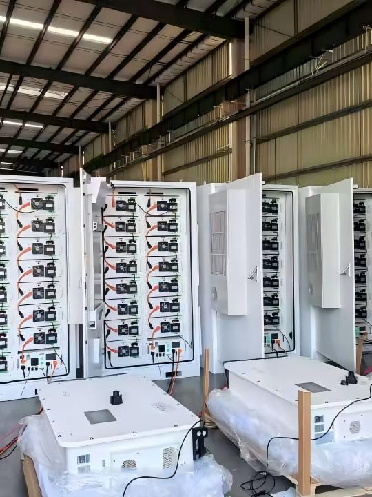 241kwh cabinet test with 125kw solis inverter 241kwh cabinet lithium battery