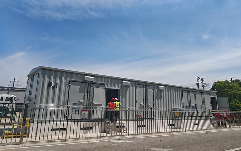 Proyecto de tejado de servicios públicos de 936 kW en Omán